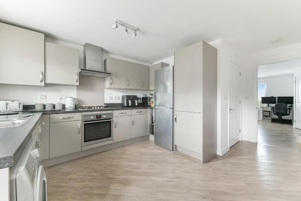 PRESTON MANOR ROAD (21).jpg