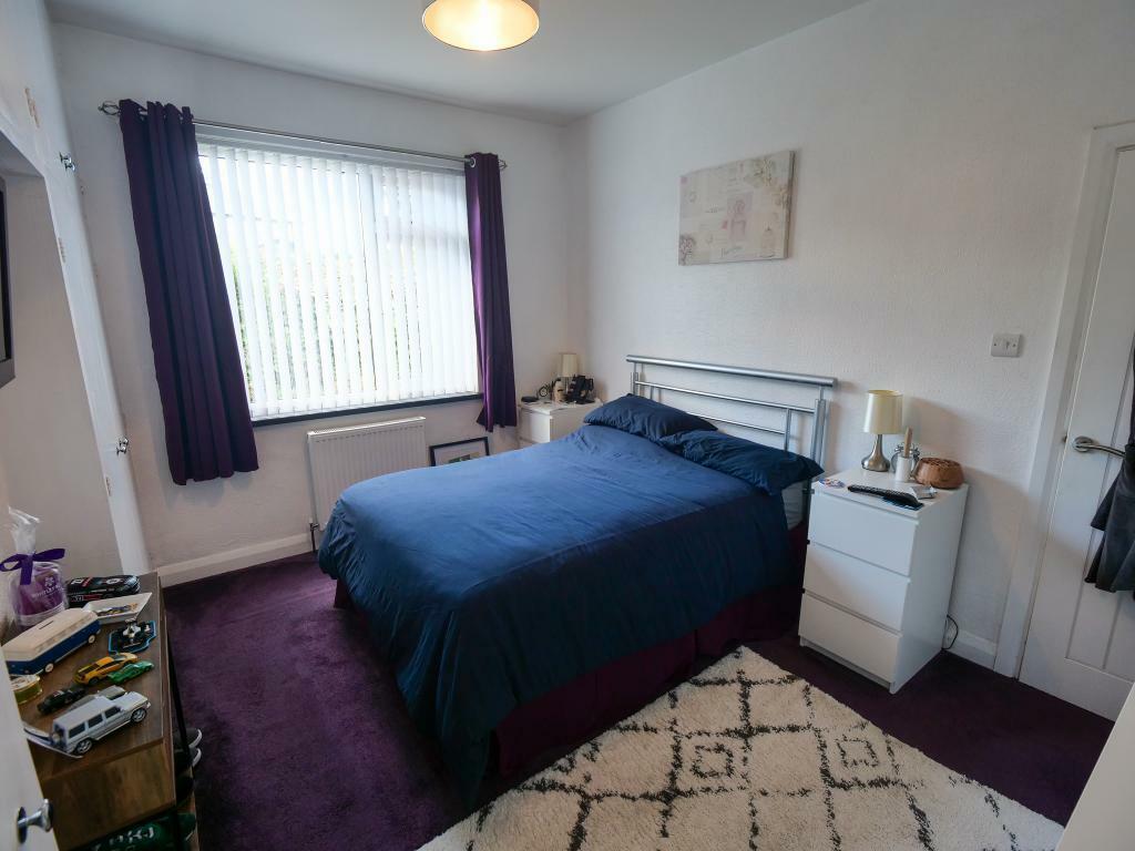 Master Bedroom Dual Aspect