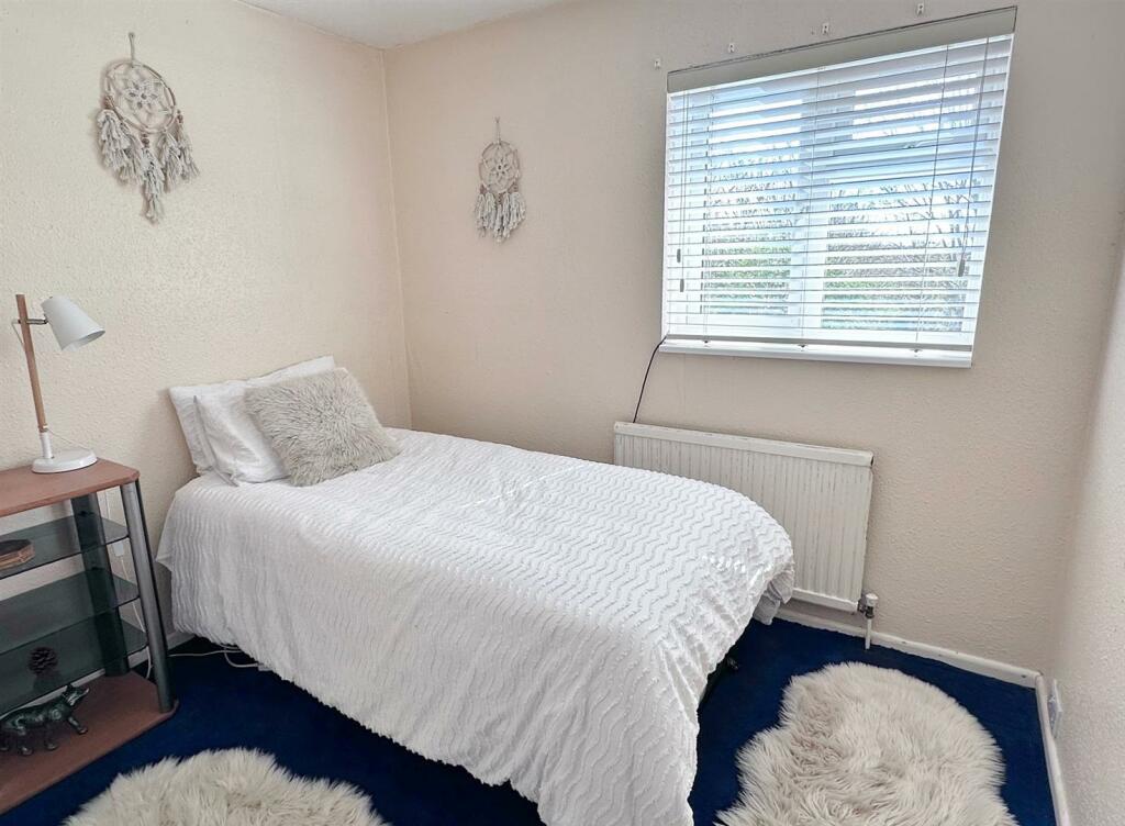 01323 438506