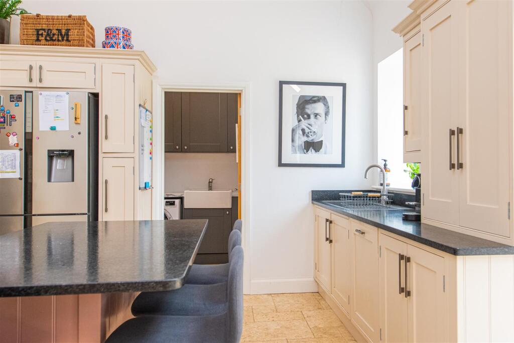 home-389.jpg