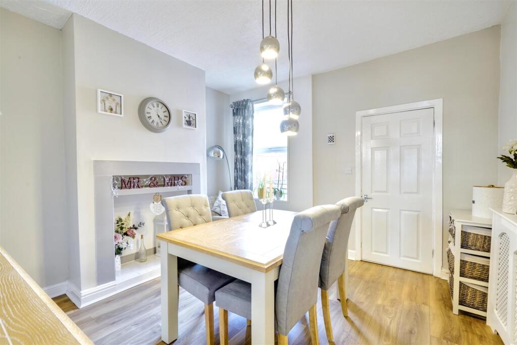 Dining Room 1_1.jpeg