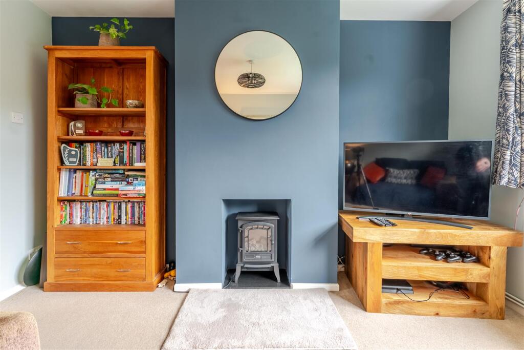 17 Court Avenue, Yatton26.jpg