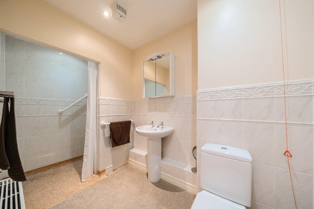 Ensuite to Master