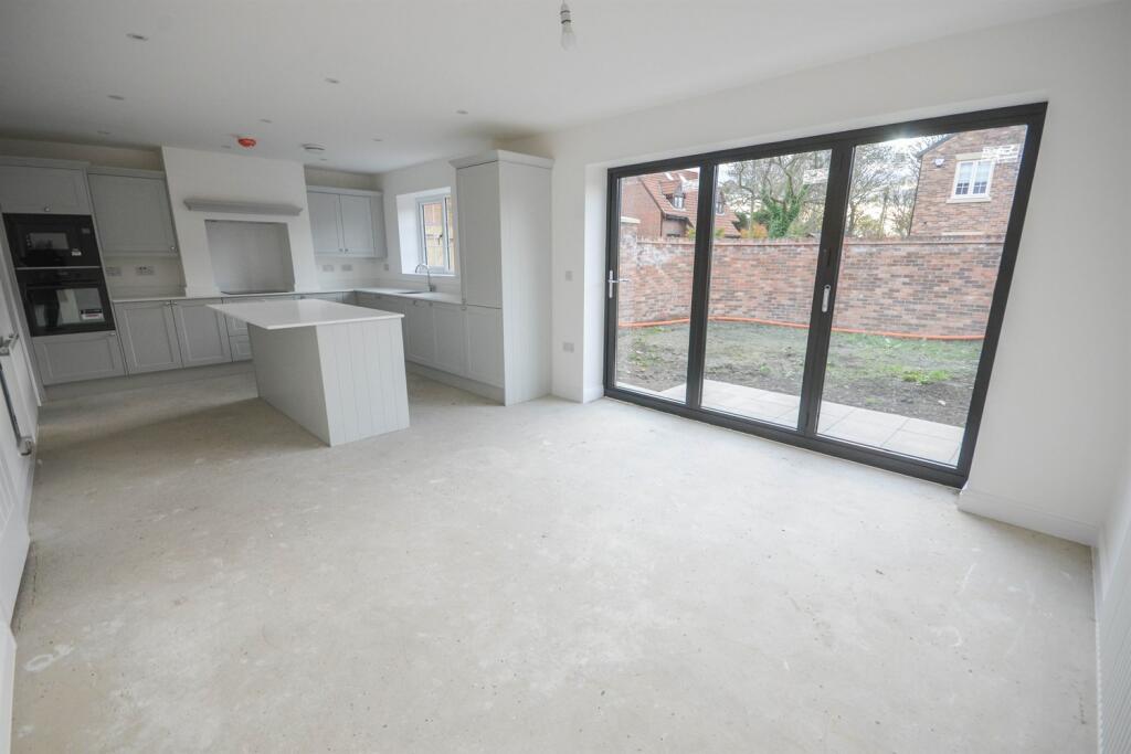 Kitchen/Diner (Indic