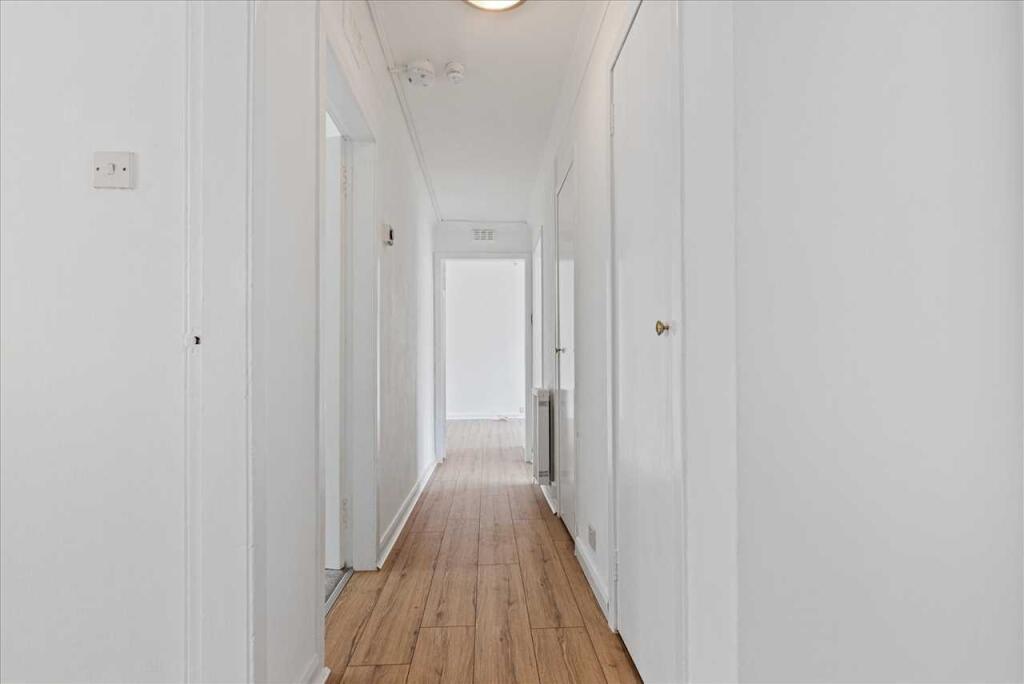Entrance Hallway (1)