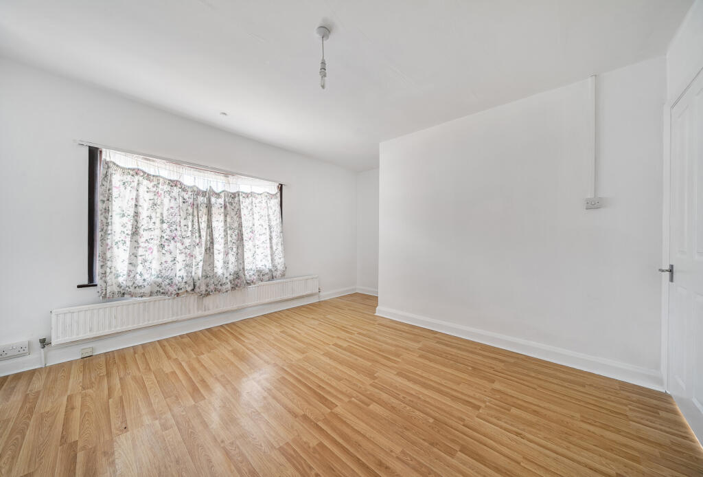 1315130-10-685d47...