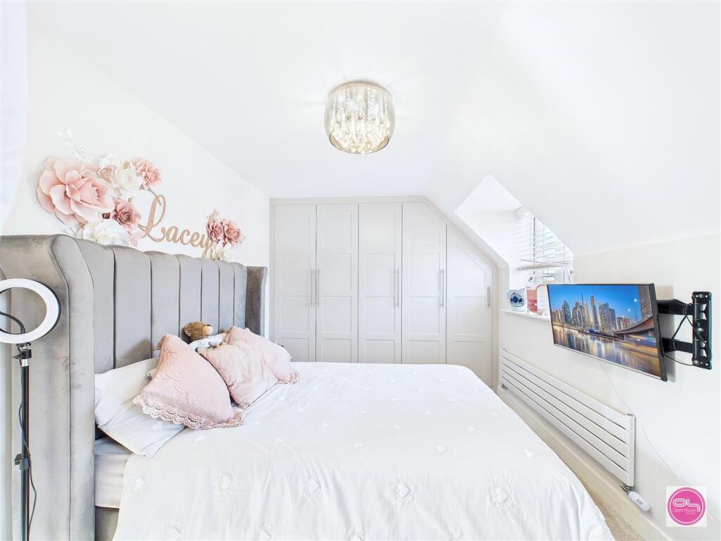 Cranfield Avenue, Church Gresley (33).jpg