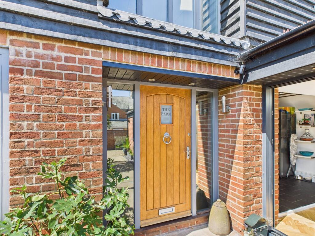 Front of House- Mark Stephens EweMove Newmarket an