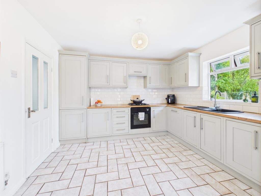 CAM05192G0-PR0108-STILL015