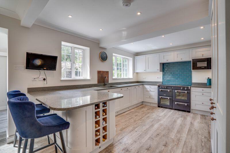 Kitchen/Breakfast Room
