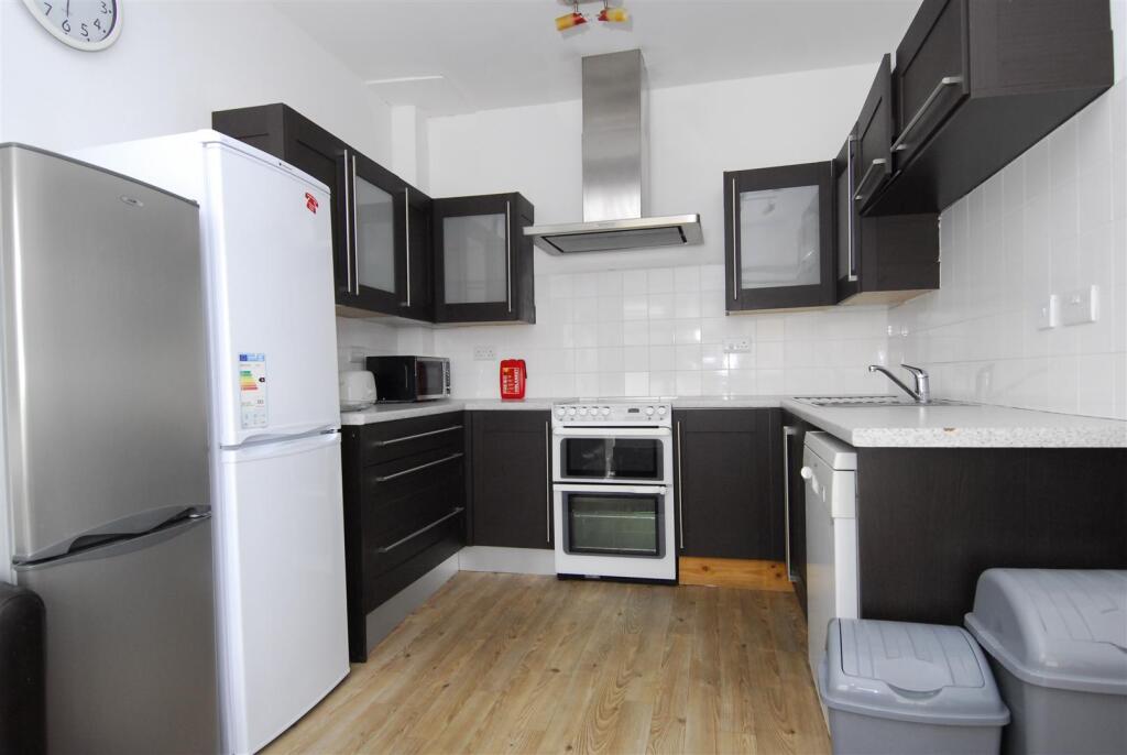 2GuildfordPlace004.JPG