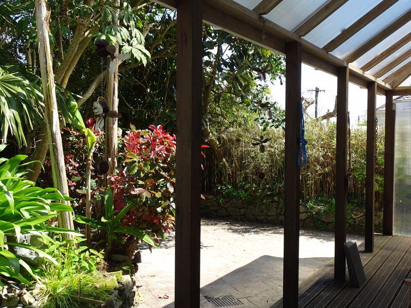deck to garden