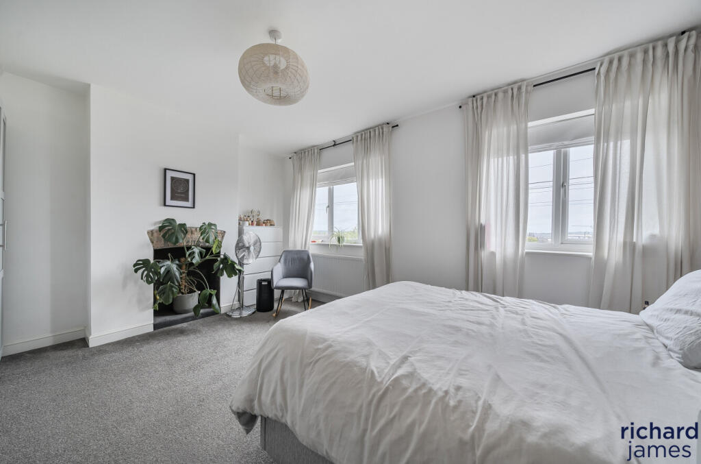 3265595c772942c39971eb39a8b7465b