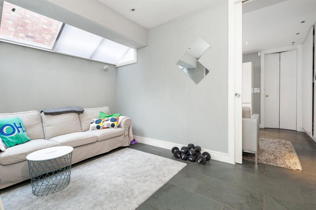 84569_200a Stephendale Road (7)_low.jpg