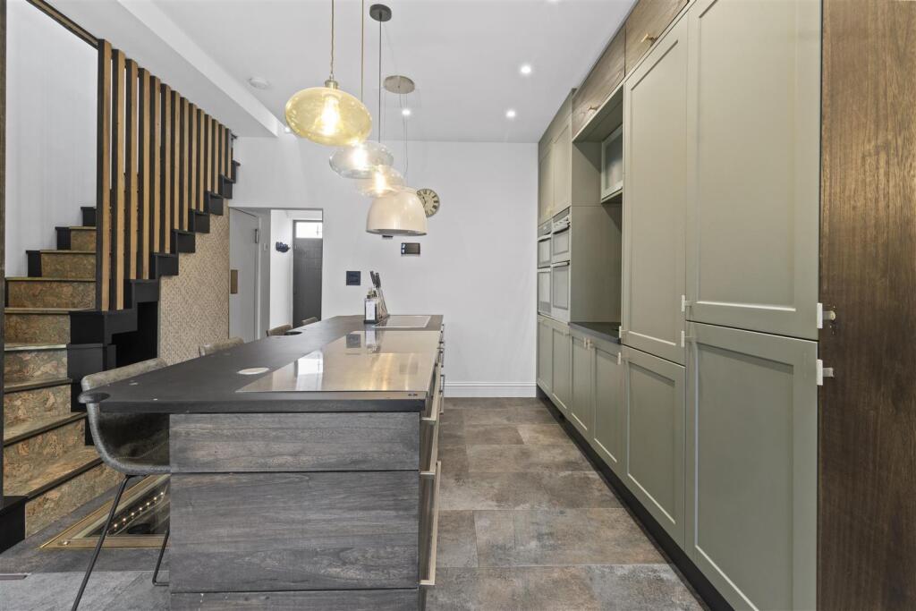 kitchen #9.jpg