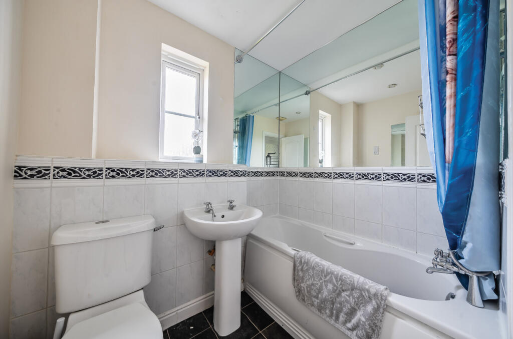 1296716-3-683878a...