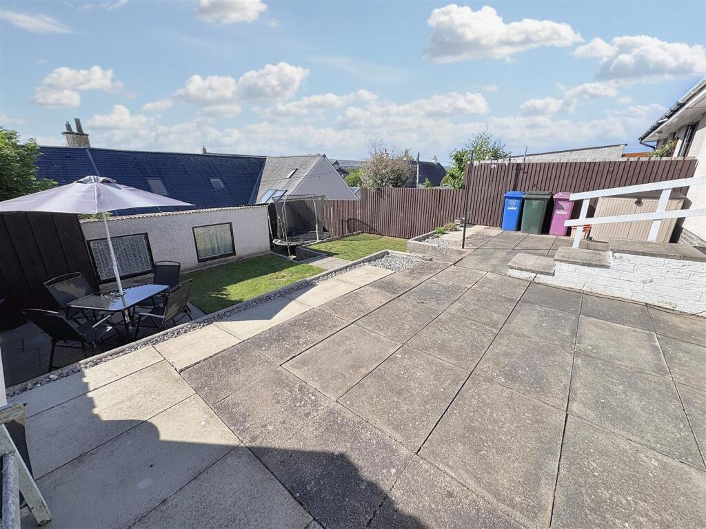 rear garden.jpg