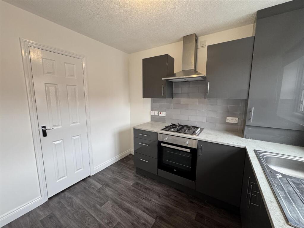 kitchen 3.JPG