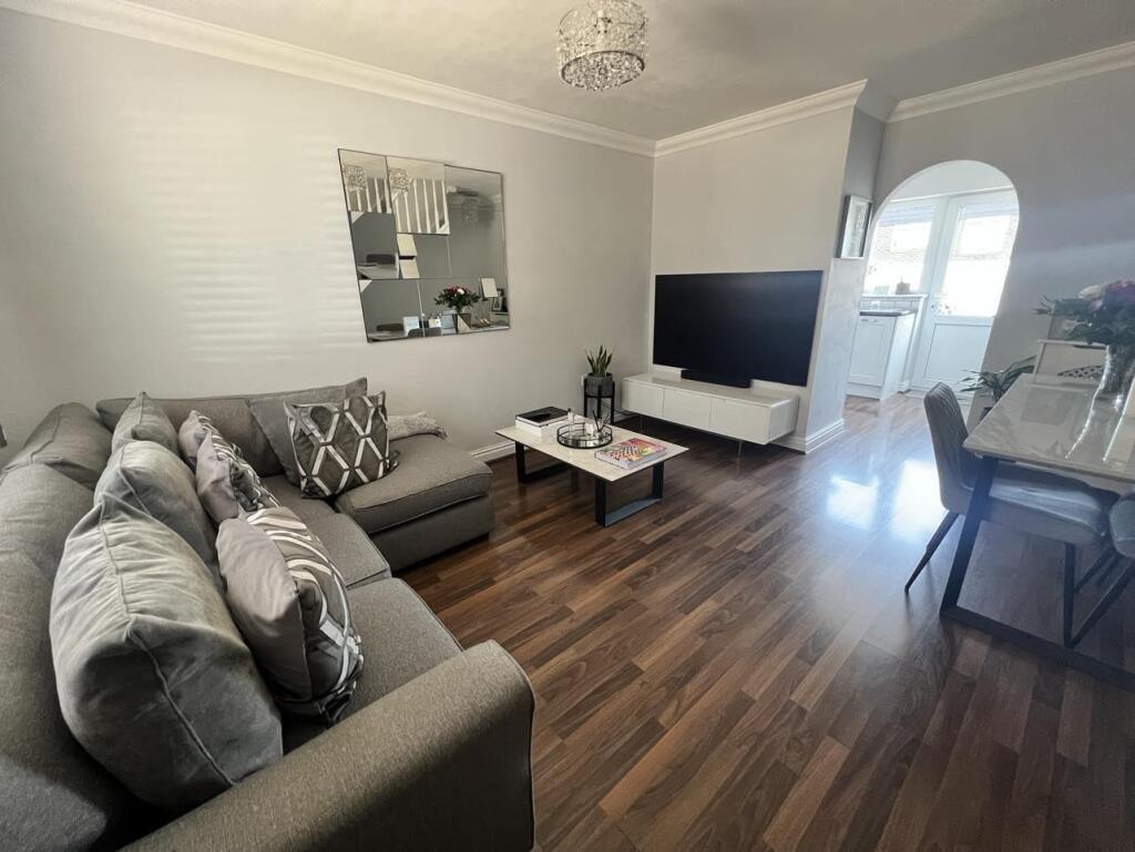 Living Room.jpg