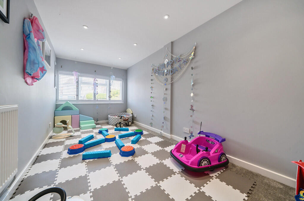 1316077-5-687654f...