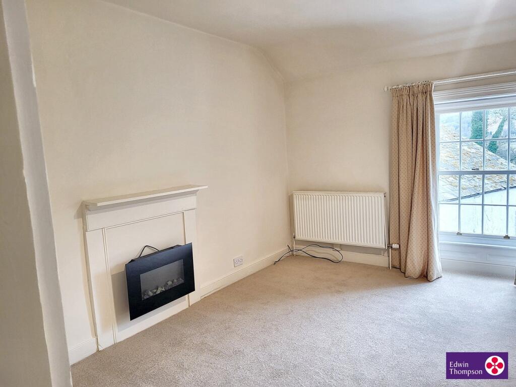 Living Room/ Bedroom