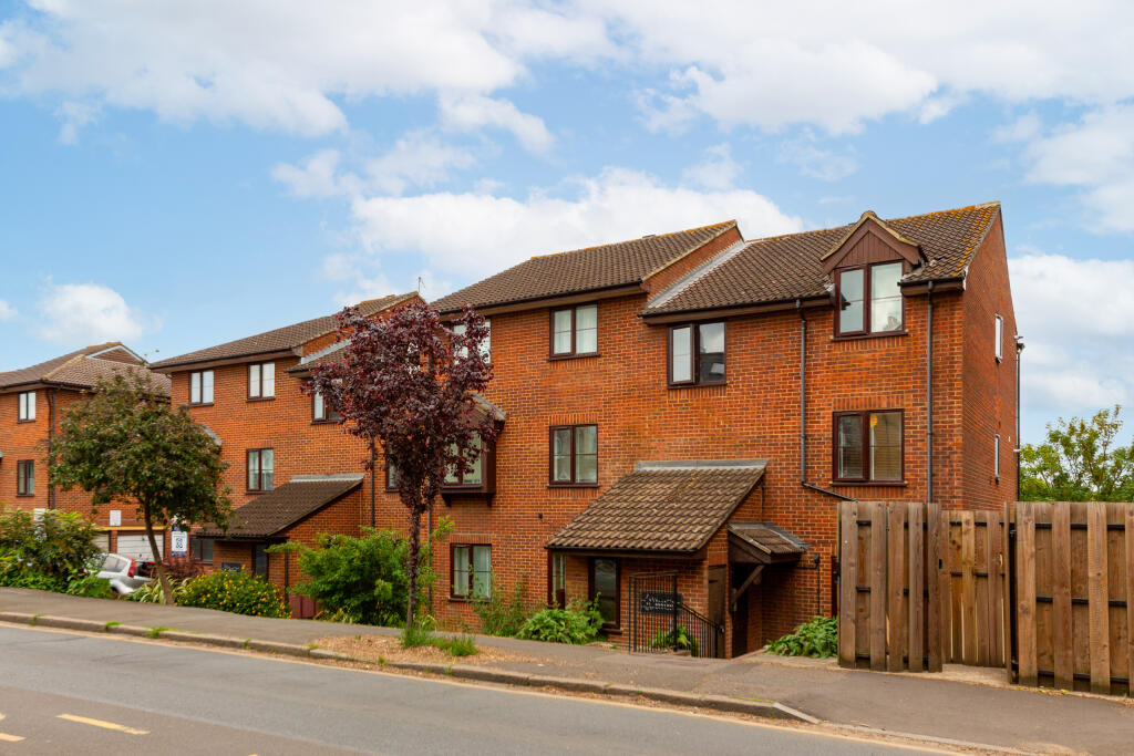 Flat 5 Jasmine Court, 102 Alexandra Road, London, 