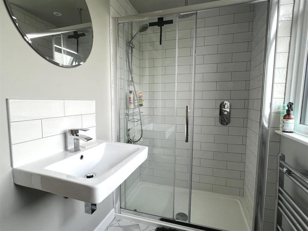 Family Shower Room