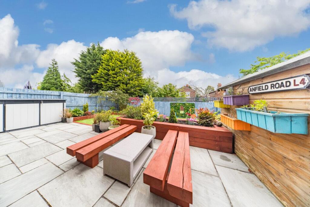 11 Atherton Drive garden.jpg