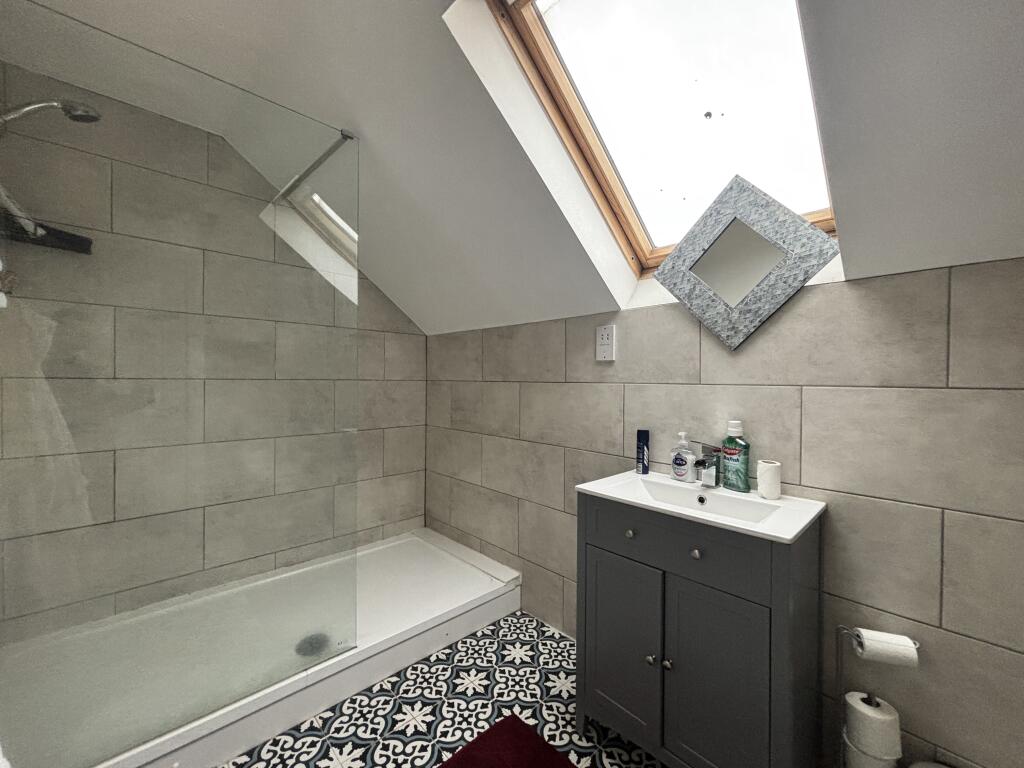 Top Floor Master Ensuite