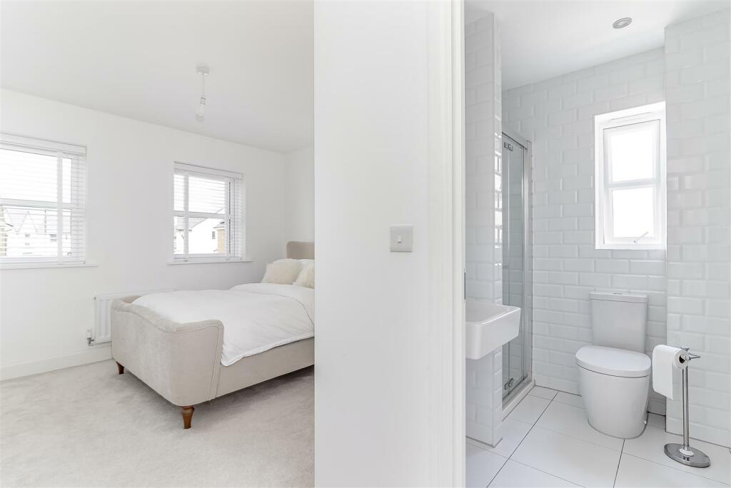 Master Bedroom - A.jpg