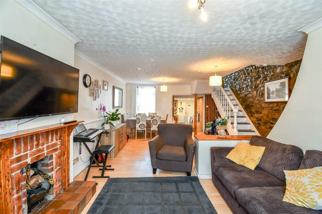 Living/Dining room