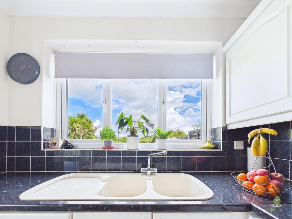 CAM01543G0-PR0155-STILL033