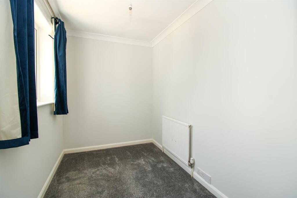 76 Pine Avenue - Pic 9.jpg