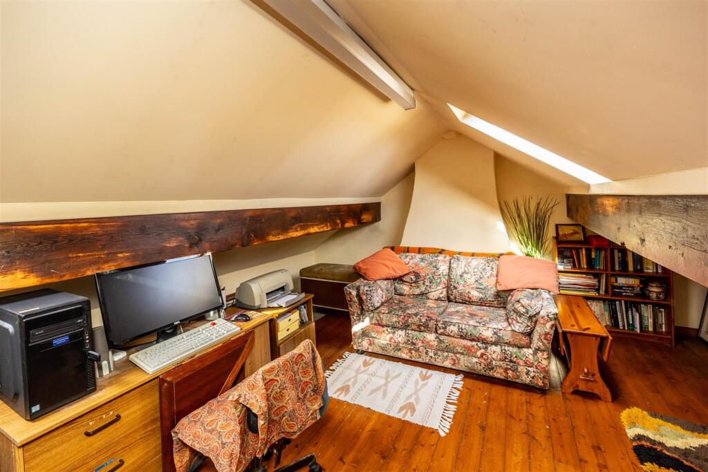 58IHTHalifax-090425-11.jpg
