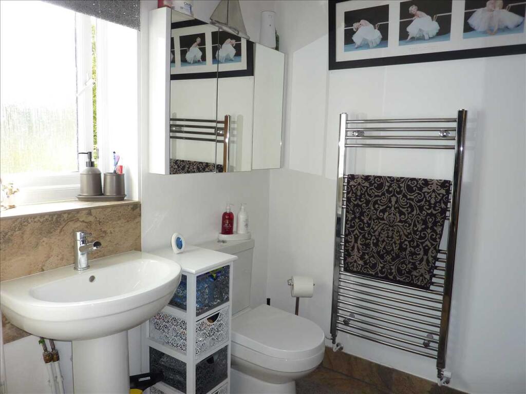 ENSUITE SHOWER ROOM