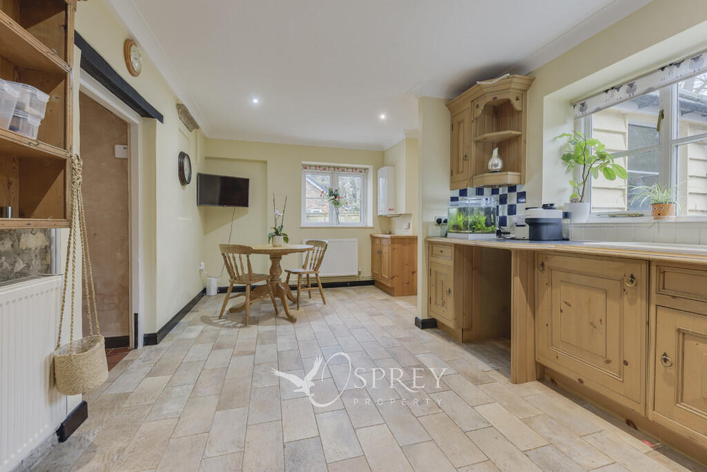 Kitchen/Breakfast...