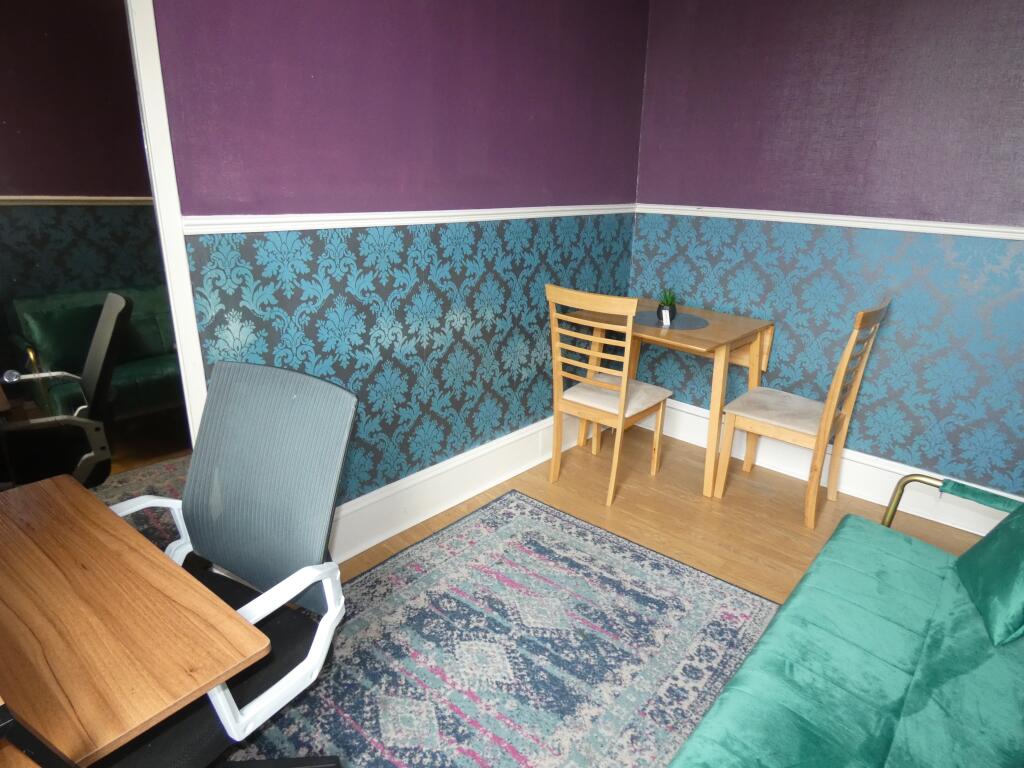 SITTING ROOM