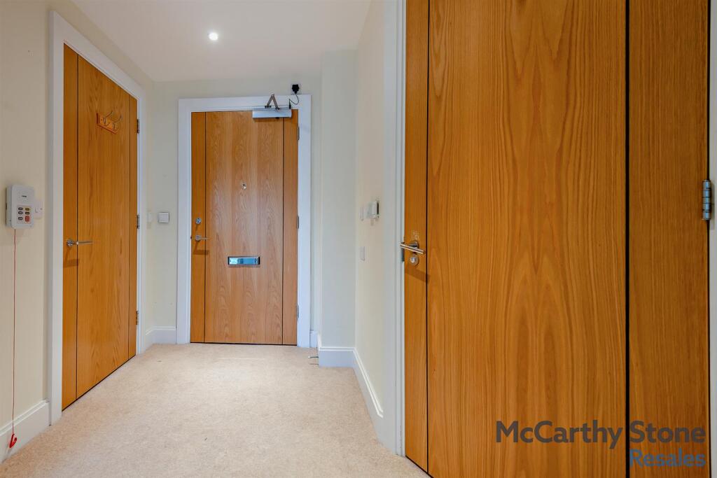 8636506-interior15-800.jpg