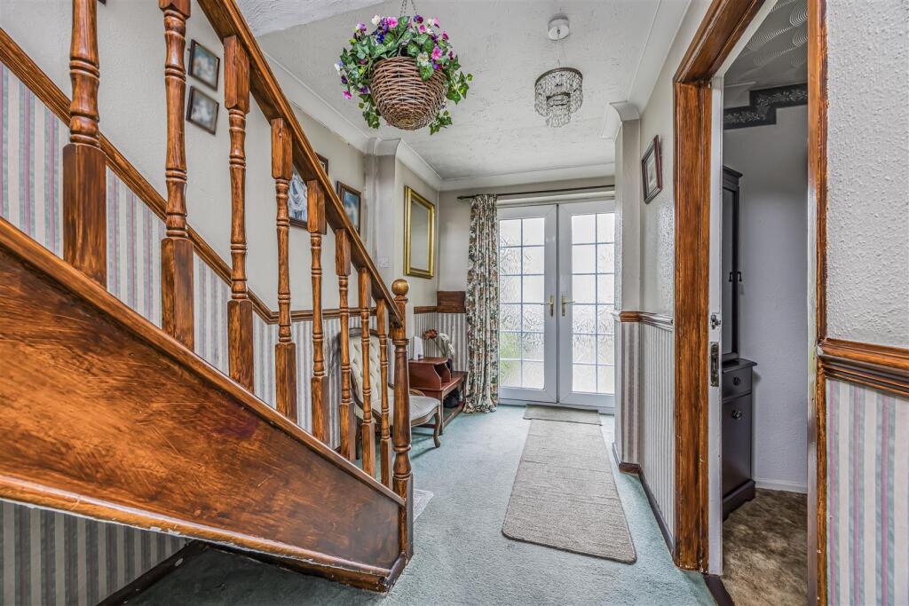 8 Moorgreen Road, Havant-PorticoMarketing-SoldBy-1