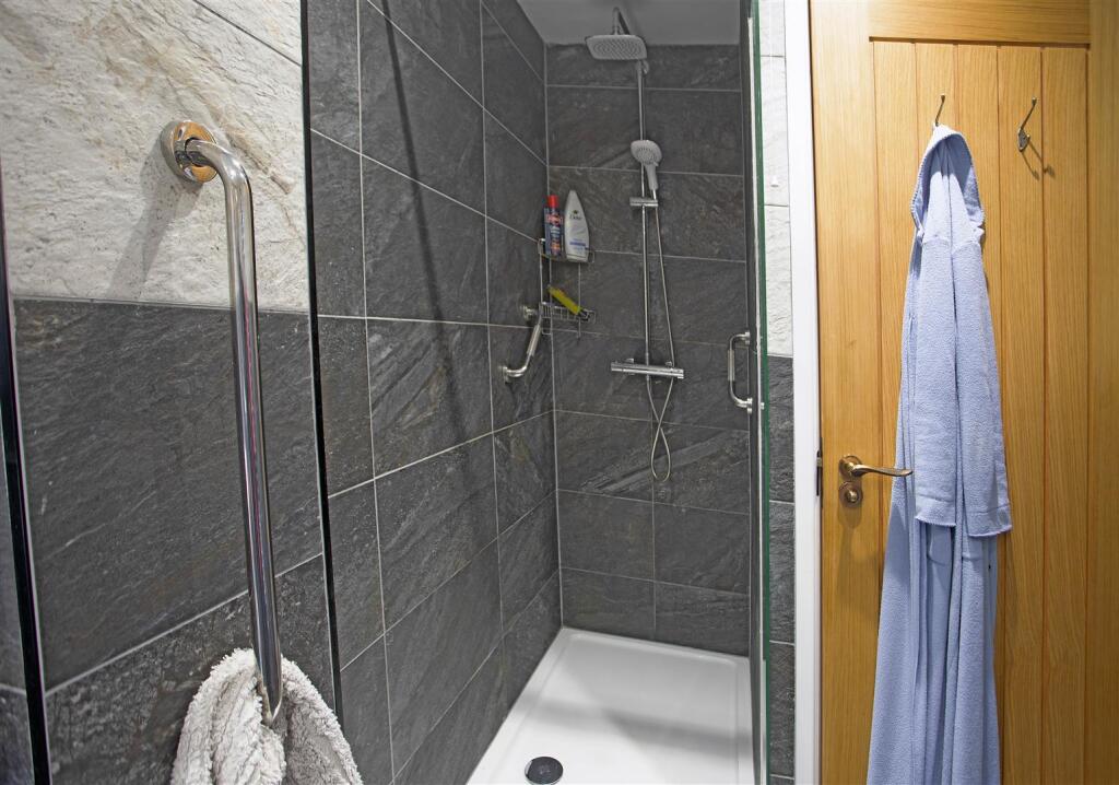 Shower.jpg