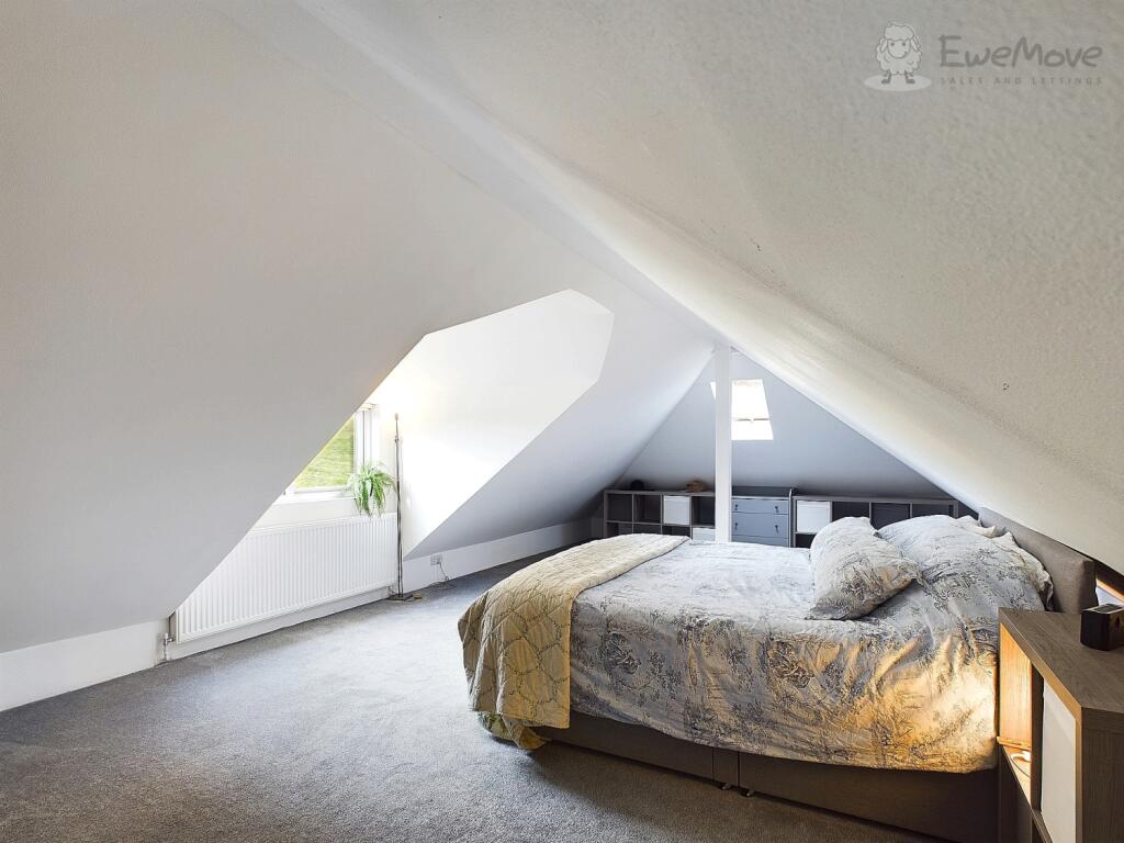 CAM03640G0-PR0025-STILL018