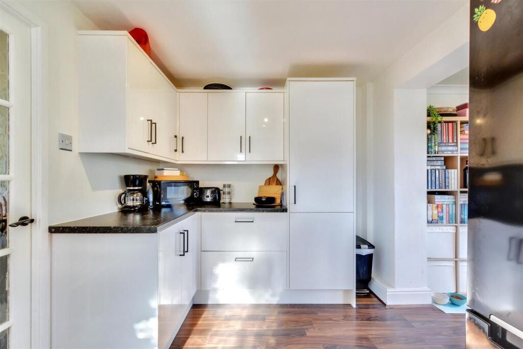 Kitchen_3.jpeg