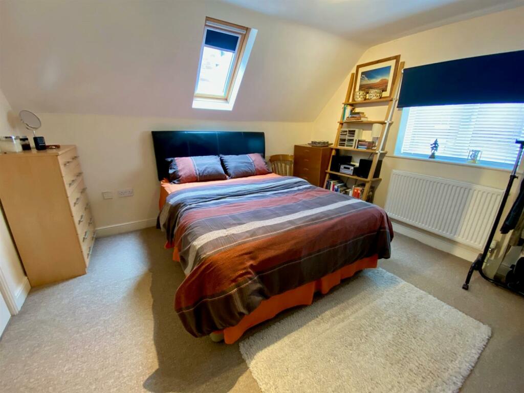kings head road 15b bed 1.jpg
