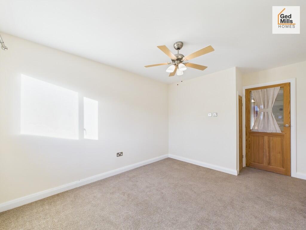 CAM02899G0-PR0064...