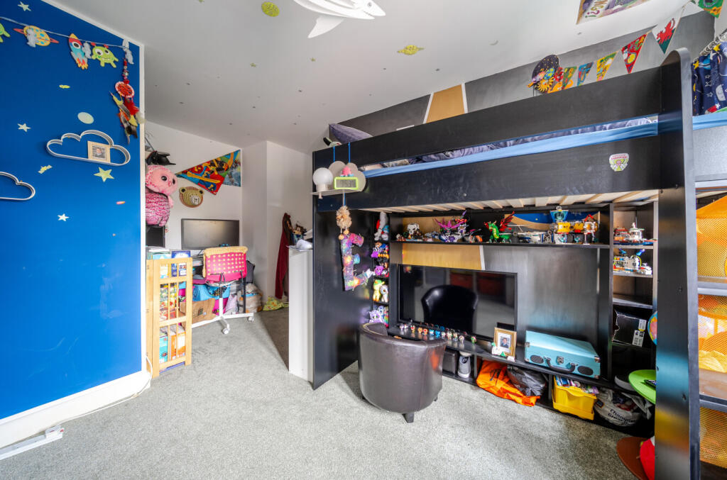 1375045-12-6908873eec5a1