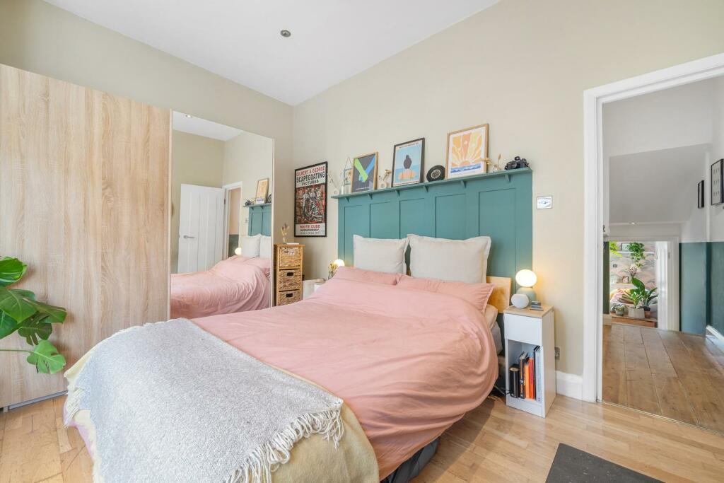 Bedroom (3).jpg