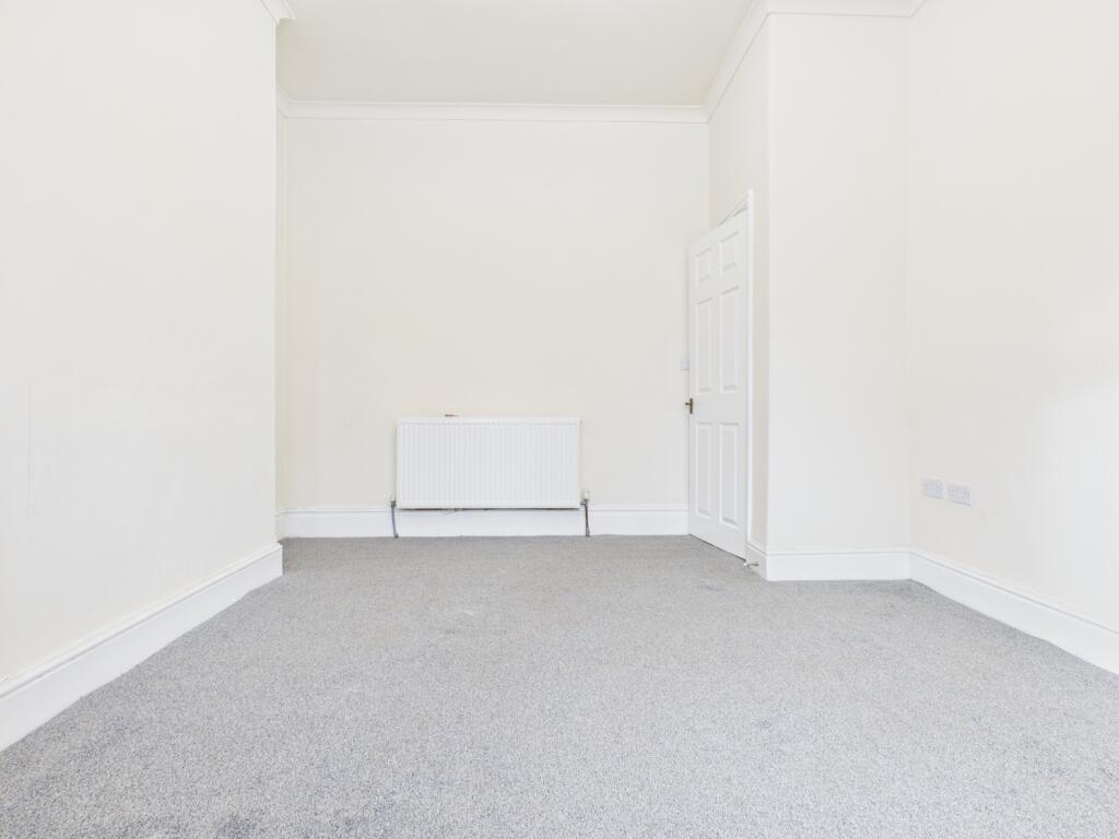 CAM03729G0-PR0167-STILL003