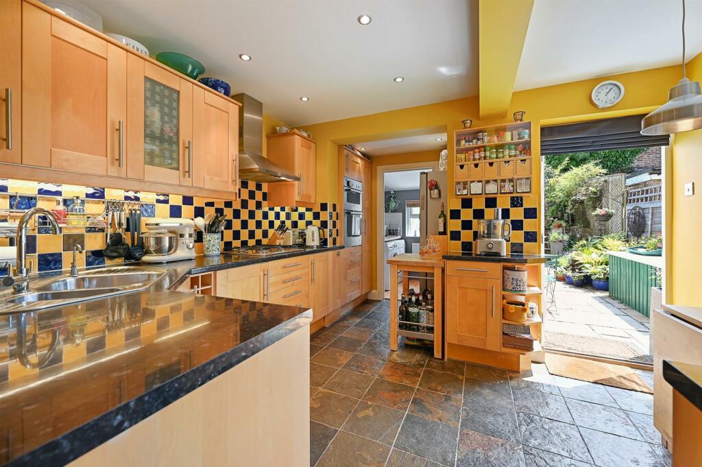 Kitchen.jpg