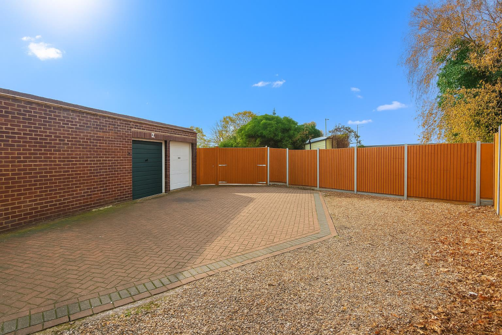 ChatGPT Image Nov 6, 2025, 04_12_49 PM.png