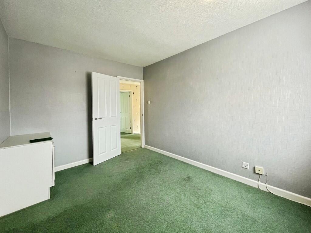 4441b143-bedroom ...